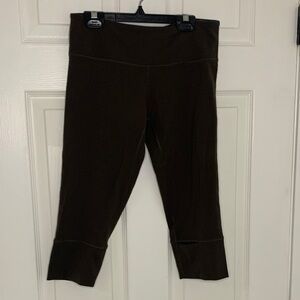 LULULEMON Capri leggings 8